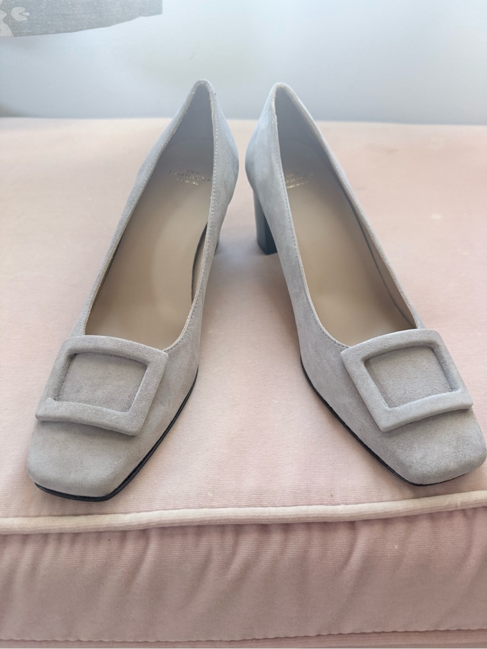 ANN MASHBURN Light Gray Suede Square Buckle Pumps
